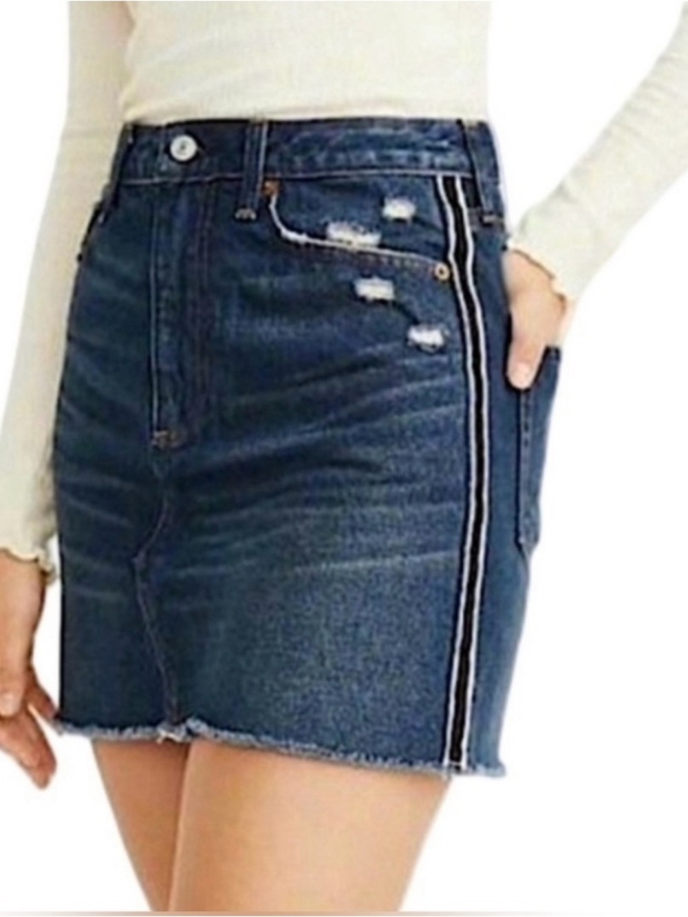 NWT Abercrombie & Fitch Zoe Natural Rise Vintage A-Line Distressed Denim Skirt